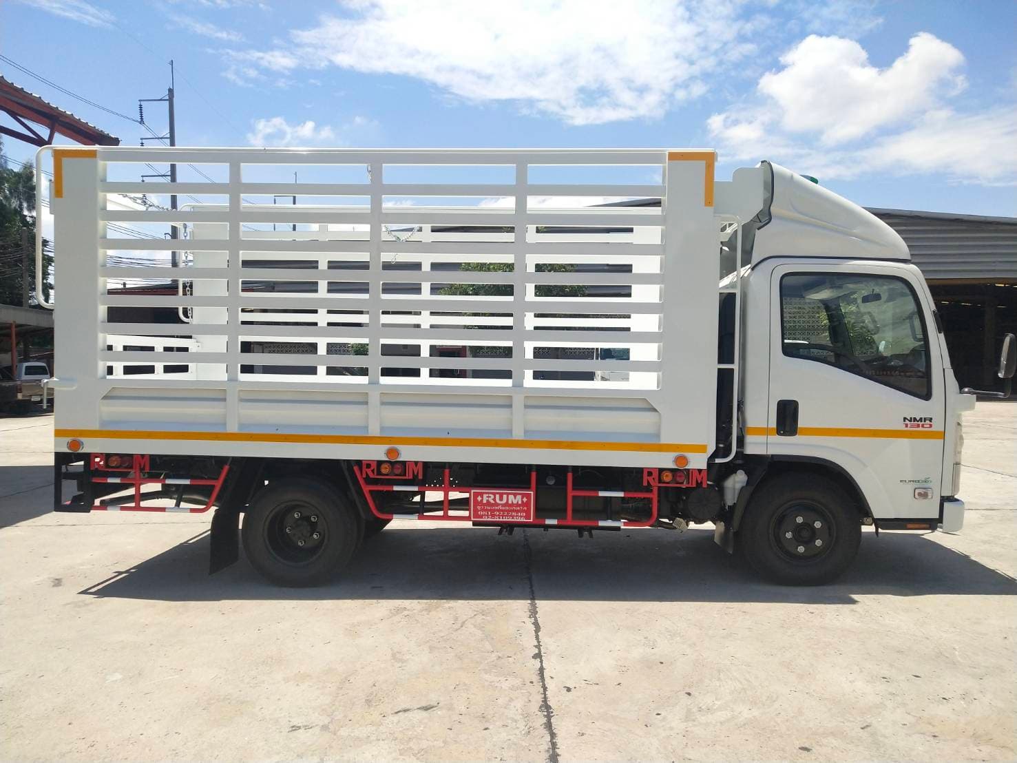 รถกระบะ + รถ 6 ล้อ, 10 ล้อ 1