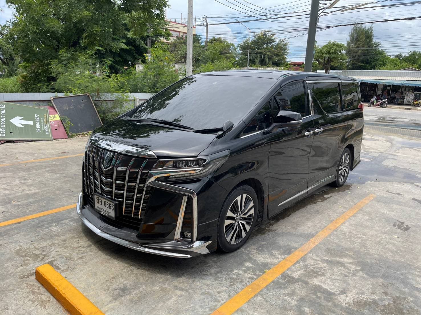 รถตู้ VIP + Alphard 23