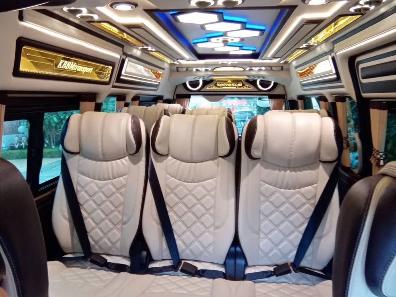 Large Van 9