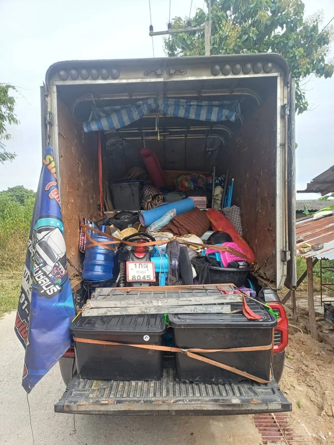Pickup Truck + 6-Wheeler, 10-Wheeler 14