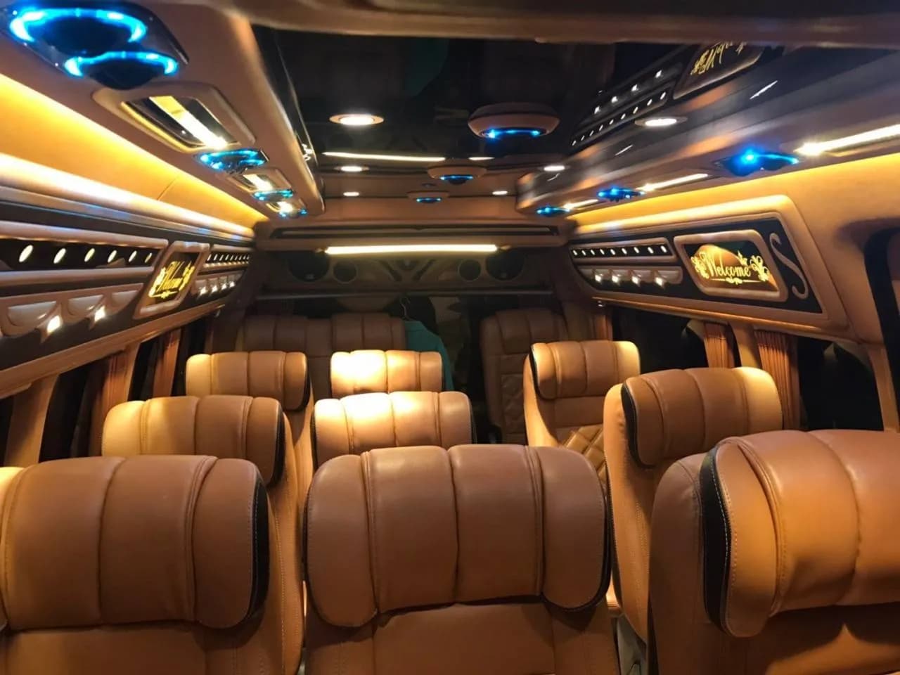 Large Van 8